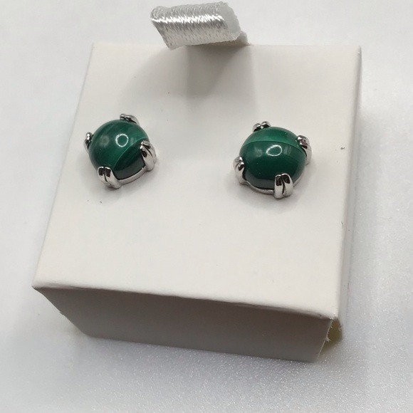 New Emerald Stone Earrings - Picture 2 of 2